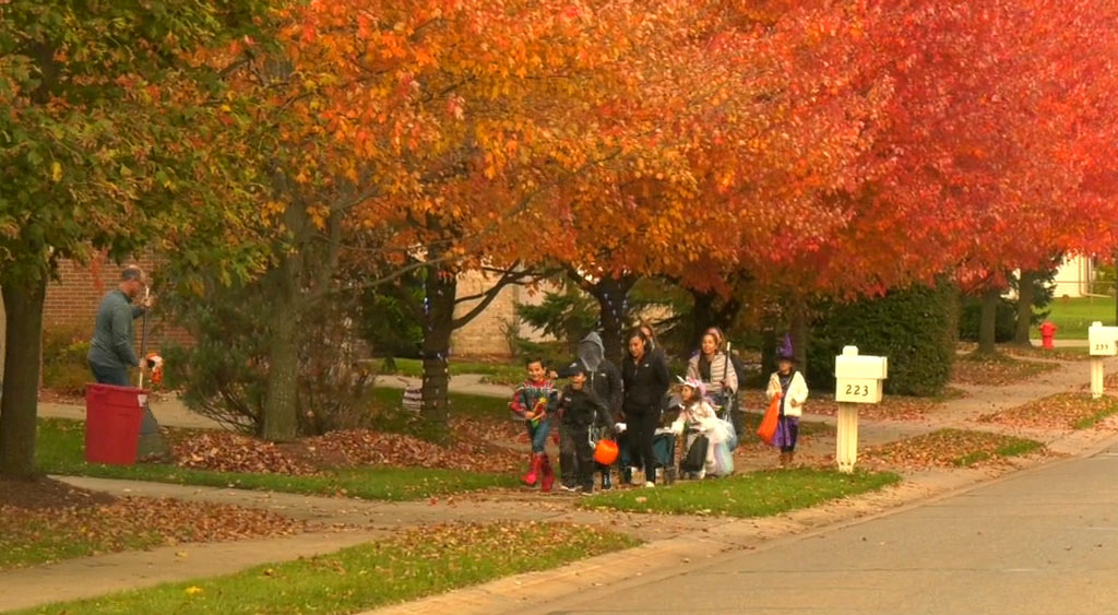 Thumbnail image for 2019 Lake Orion Halloween Parade